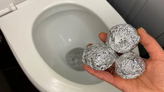 Klozette oluşan kokuyu yok etmenizi sağlayacak tüyo: Kesinlikle işe yarıyor