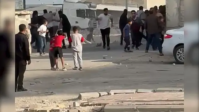 Komşuların kavgası 1 ölü 12 yaralı
