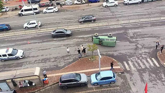 Kontrolden çıkan araç devrildi