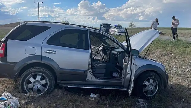 Kontrolden çıkan araç takla attı: 2 yaralı