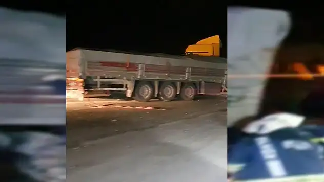 Konya - Afyonkarahisar yolundaki kazanın görüntüsü!