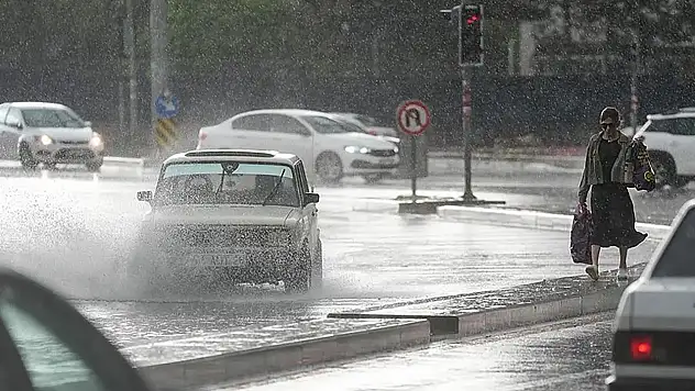Konya AKOM ve Valilikten sağanak uyarısı: 9 ilçeye saat verildi!