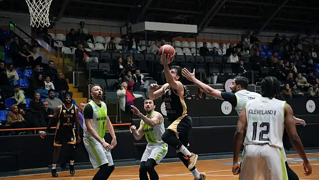 Konya BBSK, Balıkesir'e 19 sayıdan maç verdi! 71-70