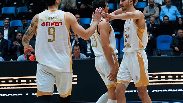 Konya BBSK evinde son saniyede kazandı! 83-81