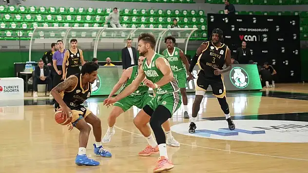 Konya BBSK, yarı final için parkede