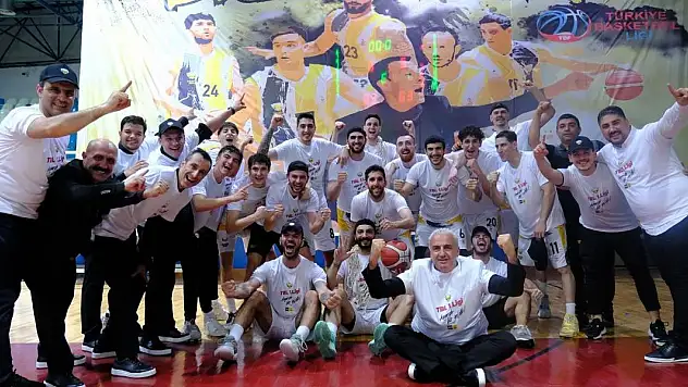 Konya Büyükşehir 1. Lig'e yükseldi