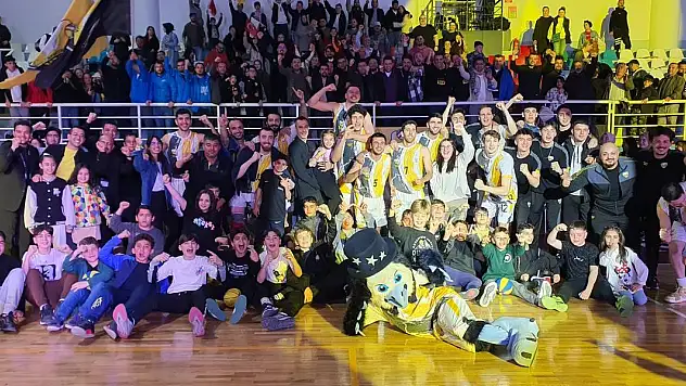 Konya Büyükşehir Belediyespor seride öne geçti