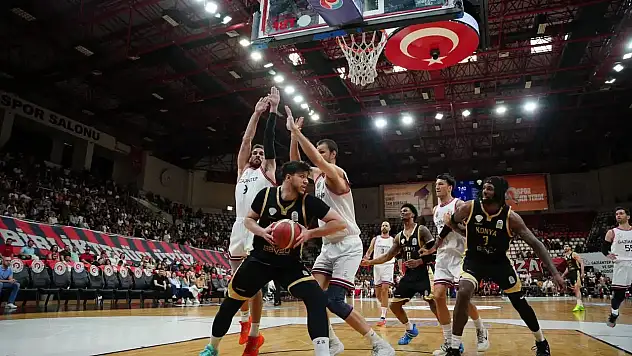 Konya Büyükşehir final biletini uzatmada kaçırdı! 9896