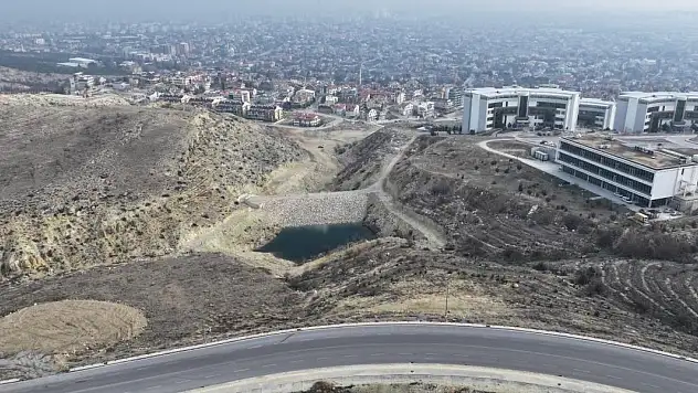 Konya Büyükşehir NEÜ Kampüsü içindeki taşkın göletini tamamladı