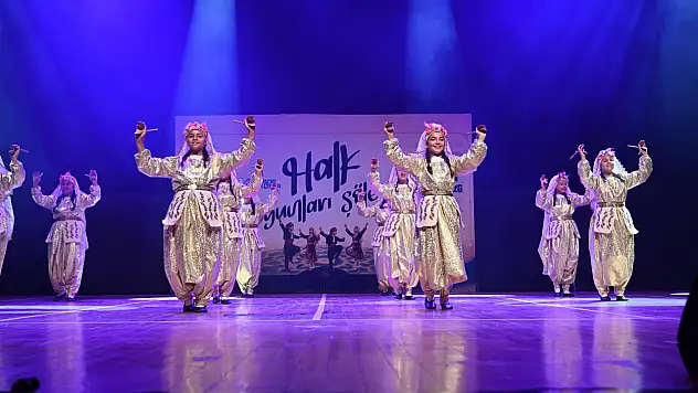Konya'da 5. Halk Oyunları Şöleni'nde muhteşem final!