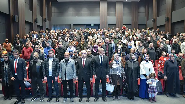 Konya'da Aile ve Mutluluğun Formülü Konuşuldu