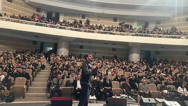 Konya'da aile yapısını güçlendiren konferans düzenlendi