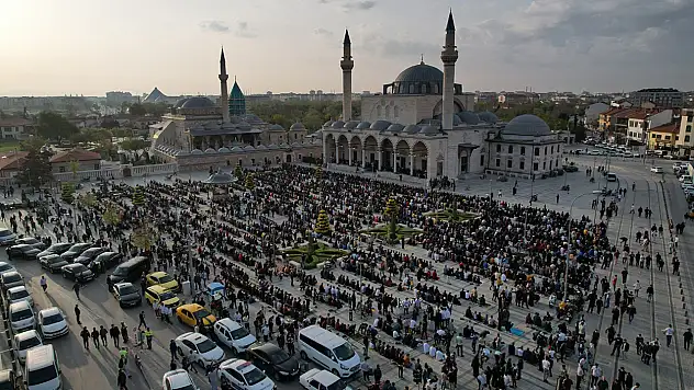 Konya'da bayram namazı saat kaçta kılınacak?