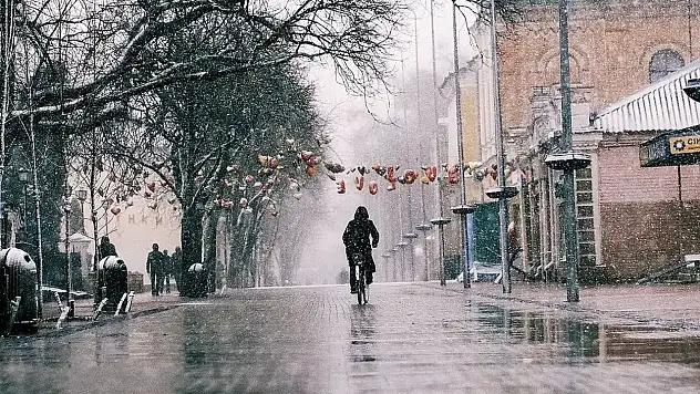 Konya'da beklenen kar yağışı başladı!