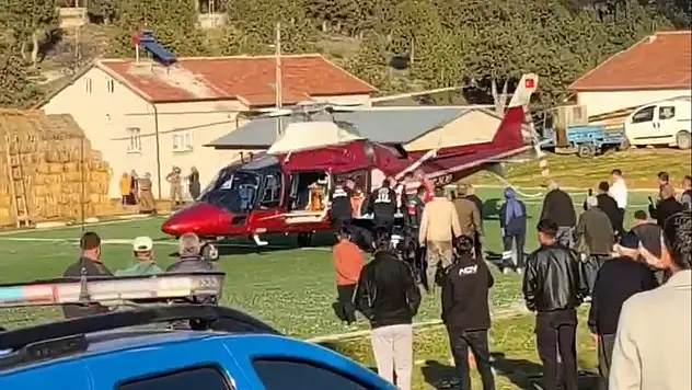 Konya'da çapa aracına bacağını kaptırdı, ambulans helikopter imdadına yetişti!