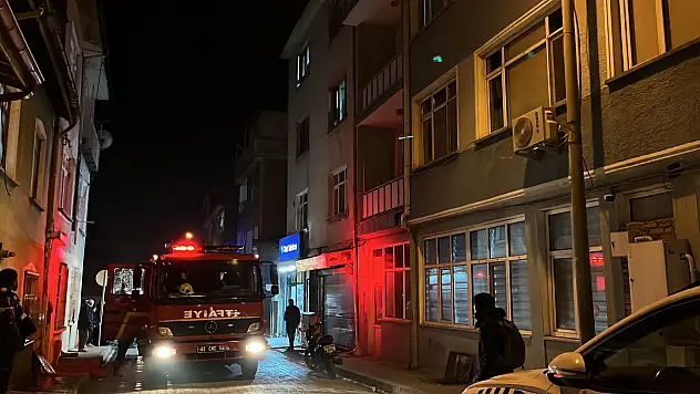 Konya'da çatı katı alevlere teslim oldu
