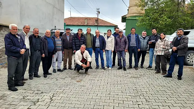 Konya'da çiftçiler ilaçlama ve gübreleme konusunda bilgilendirildi