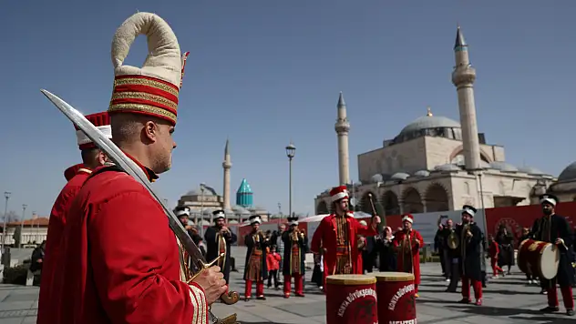Konya'da ecdadın sesi 'Mehter'le yankılanıyor: 22 kişilik dev kadro meydanlarda!