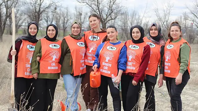 Konya'da erozyon sahasına fidan dikildi