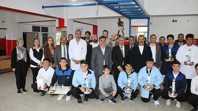 Konya'da geleceğin teknolojileri TÜBİTAK 4006 Bilim Fuarında sergilendi