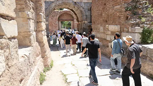 Konya'da gençlere ücretsiz Balkanlar gezisi fırsatı! İşte başvuru şartı...