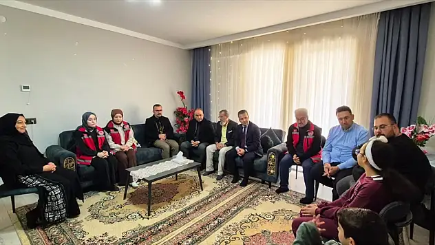 Konya'da huzurevi sakinlerine duygulandıran bağış!