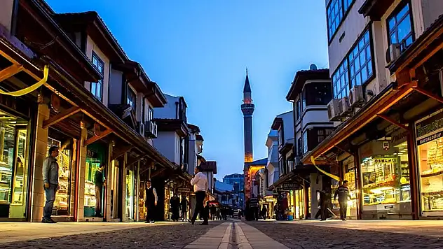 Konya'da iş yerleri ramazan boyunca sahura kadar açık olacak!