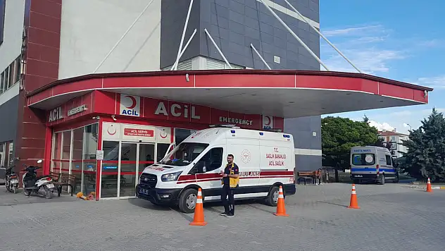 Konya'da kamyon ve minibüs çarpıştı! 4 kişi yaralandı!