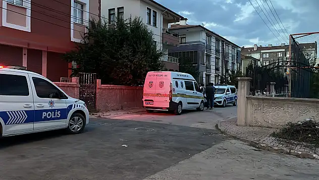 Konya'da kan donduran olay! Tartıştığı eşini bıçaklayıp kaçtı!