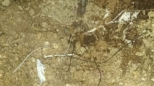 Konya'da korku dolu anlar! Yıldırım düştü toprak yarıldı!