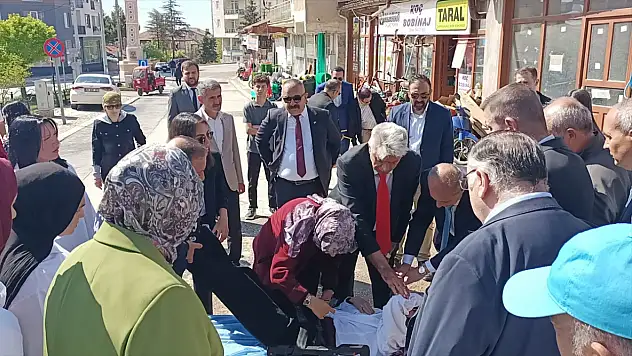Konya'da korkutan anlar! Fenalaşan öğrencinin imdadına belediye başkanı yetişti!