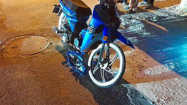 Konya'da korkutan kaza! Otomobil ile motosiklet çarpıştı