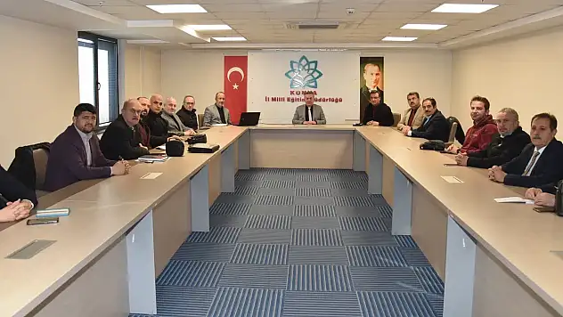 Konya'da mesleki eğitim masaya yatırıldı