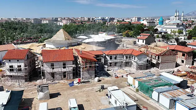 Konya'da Mevlana Türbesi'nin çevresi değişiyor!