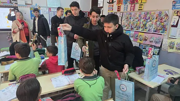 Konya'da miniklere erken bayram sevinci!