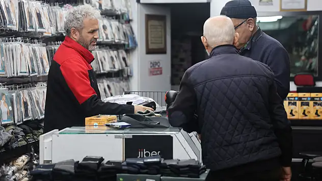 Konya'da Nisan ayazına kalkan oluyor! Etikete aldanmayın!