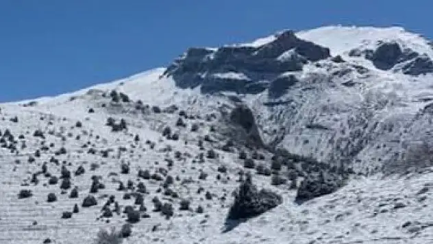 Konya'da Nisan ayında kar sevinci yaşandı