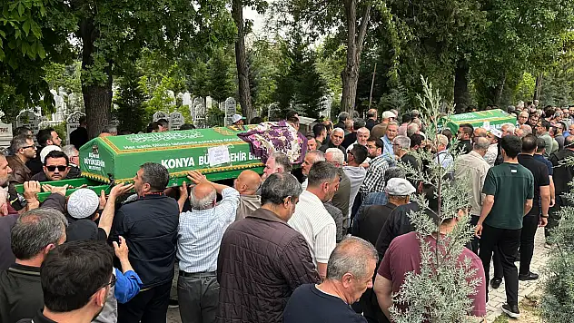 Konya'da oğulları tarafından öldürülen memur çift son yolculuğuna uğurlandı!