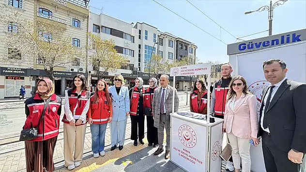 Konya'da otizm farkındalık standı açıldı