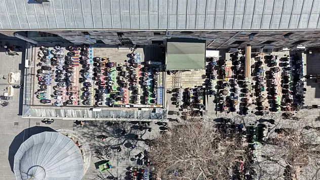 Konya'da Ramazan ayının son cuma namazı eda edildi