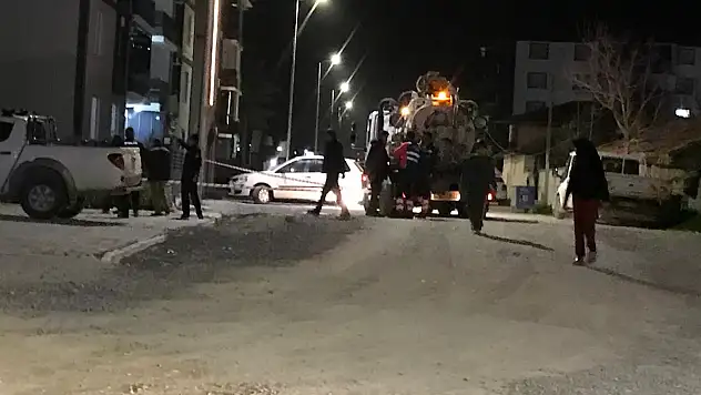 Konya'da tanımadığı kişi bıçakla saldırdı, kanlar içinde yerde kaldı!