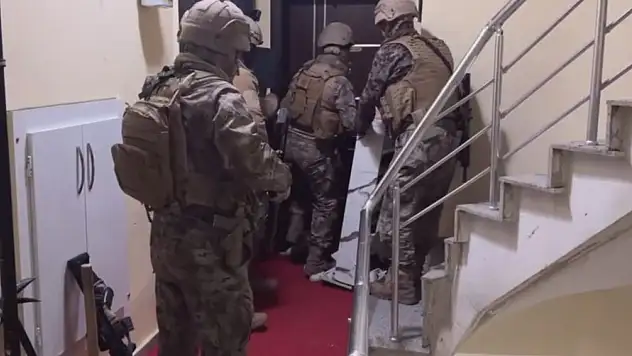 Konya'da tefecilere şafak baskını: Evden servet çıktı!