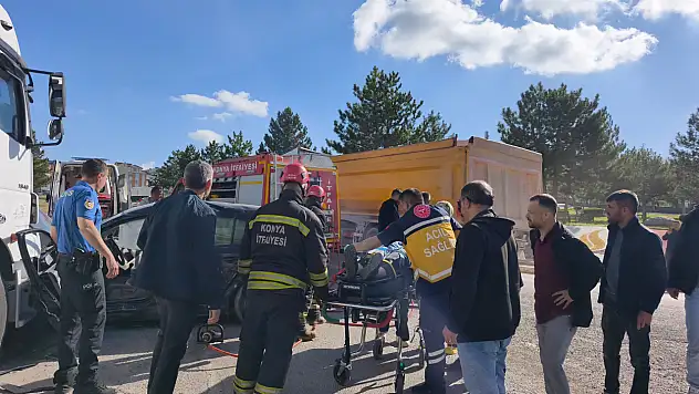 Konya'da tır ile otomobil çarpıştı: 1 yaralı