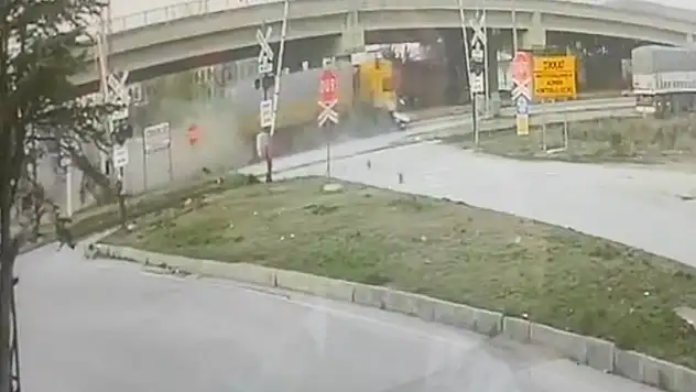 Konya'da tır otomobile çarptı: Hurdaya dönen araçta 1 ölü!