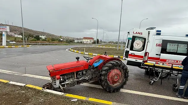 Konya'da traktör ile otomobil çarpıştı! 3 kişi yaralandı