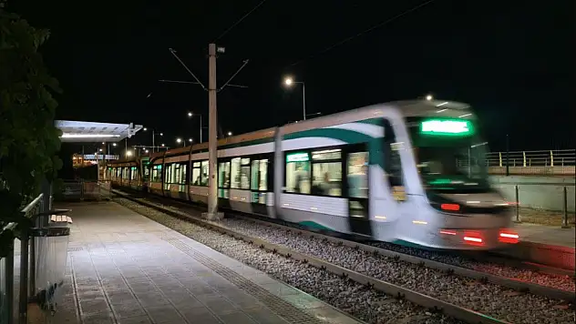 Konya'da tramvay seferleri bu gece değişiyor! O saatlere dikkat!