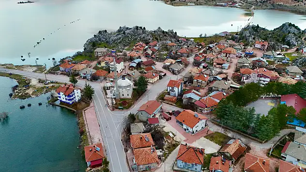 Konya'da taşkın alarmı! Tarlalar göle döndü!