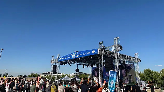 Konya'da ücretsiz şenliğe büyük ilgi! Çocuklar gün boyu eğlencenin tadını çıkardı