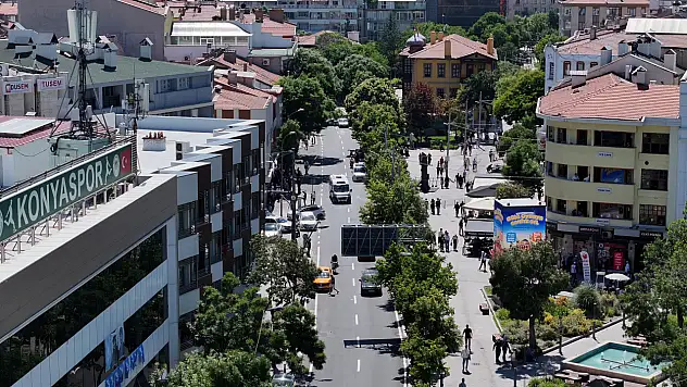Konya'da ulaşım altyapısına güçlü dokunuş: O cadde trafiğe hazır!