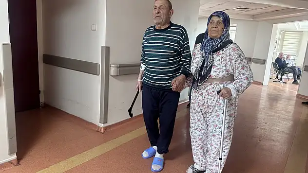Konya'da yaşlı çift hastalığı birlikte yendi